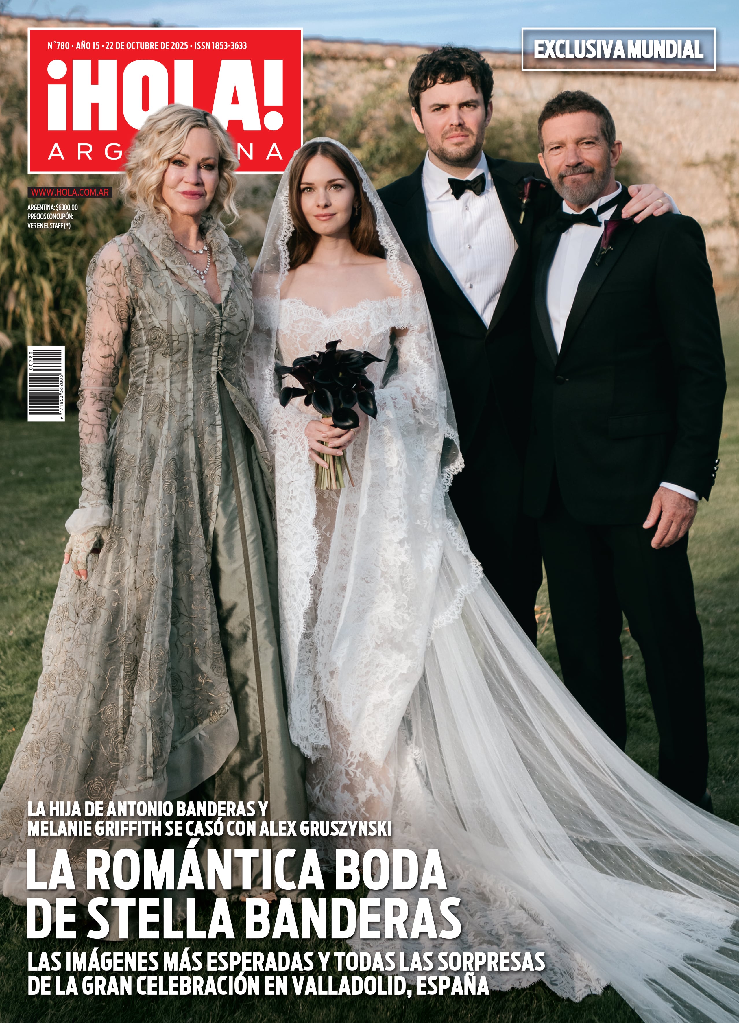Abre las puertas de su casa. Soledad Costantini, editora y directora del Malba Literatura, posa junto a su marido, Eugenio Aguirre 16 La tapa de revista ¡Hola! de esta semana