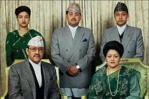 Masacre en el palacio. La noche de furia del príncipe Dipendra y la masacre que cambió la historia de Nepal