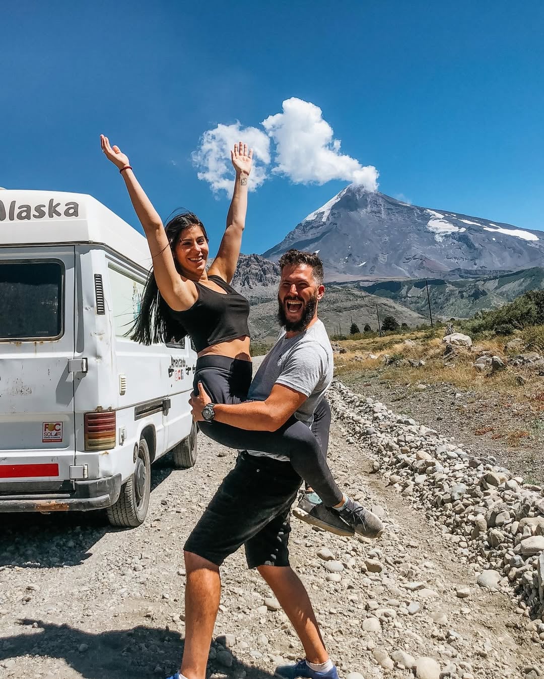 Los viajeros que van mostrando todo su viaje en redes sociales en tiempo real, dan un mensaje de que su casa quedó vacía (Foto: @americando_)