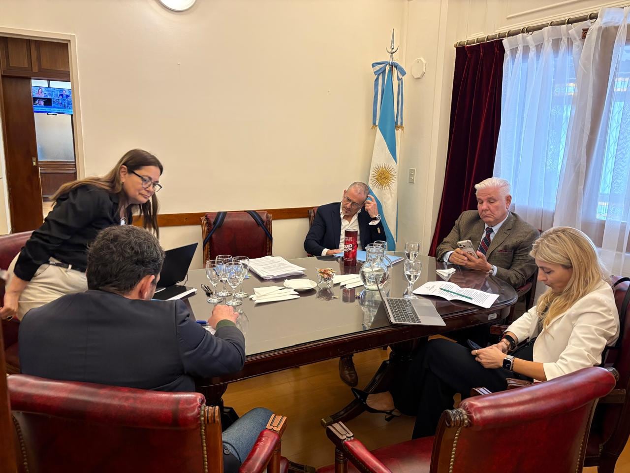 A días de la presentación del Presupuesto 2027, el oficialismo en el Congreso avanzó con cambios en la OPC