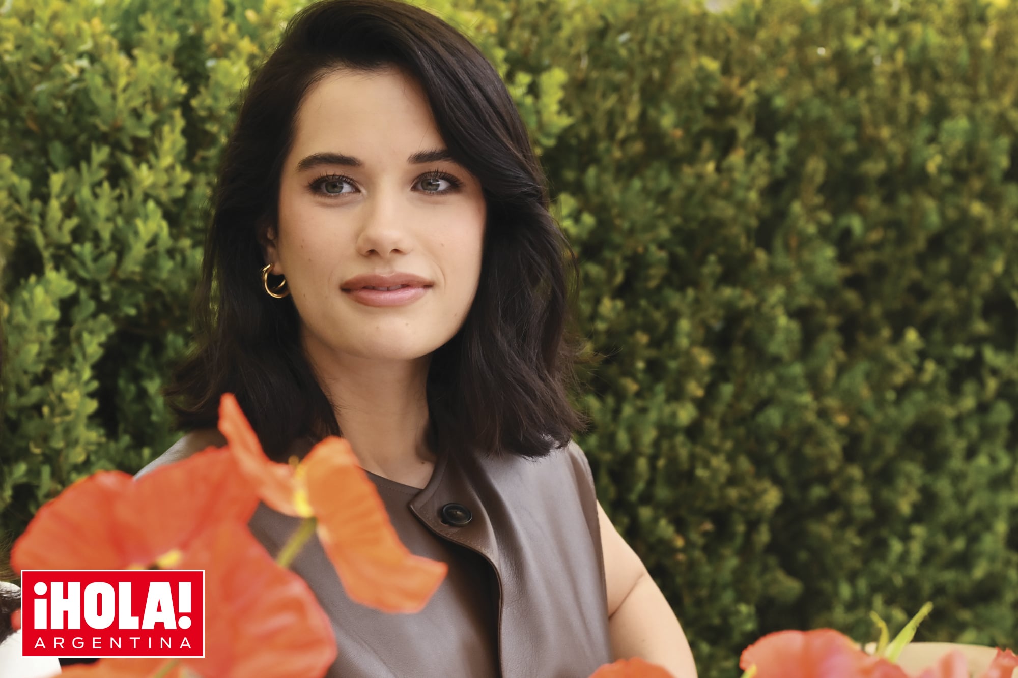 Tiene 25 años. Es la hija de una estrella, enfrentó la muerte de su madre y la de su hermano y hoy brilla como actriz y cantante