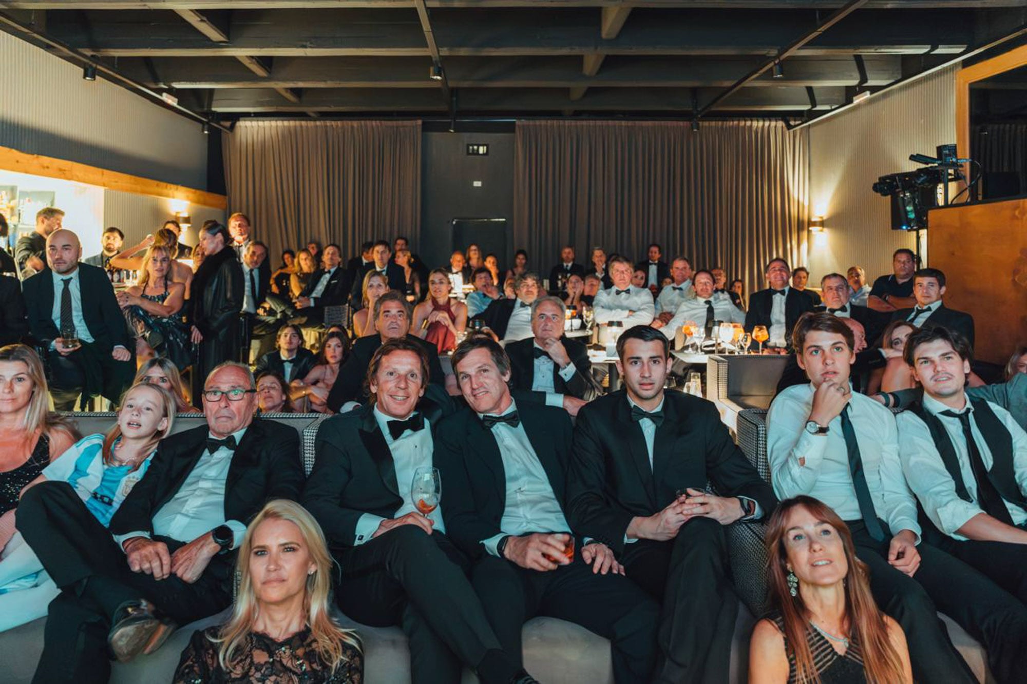 De etiqueta. Así alentaron los invitados a la Selección Argentina