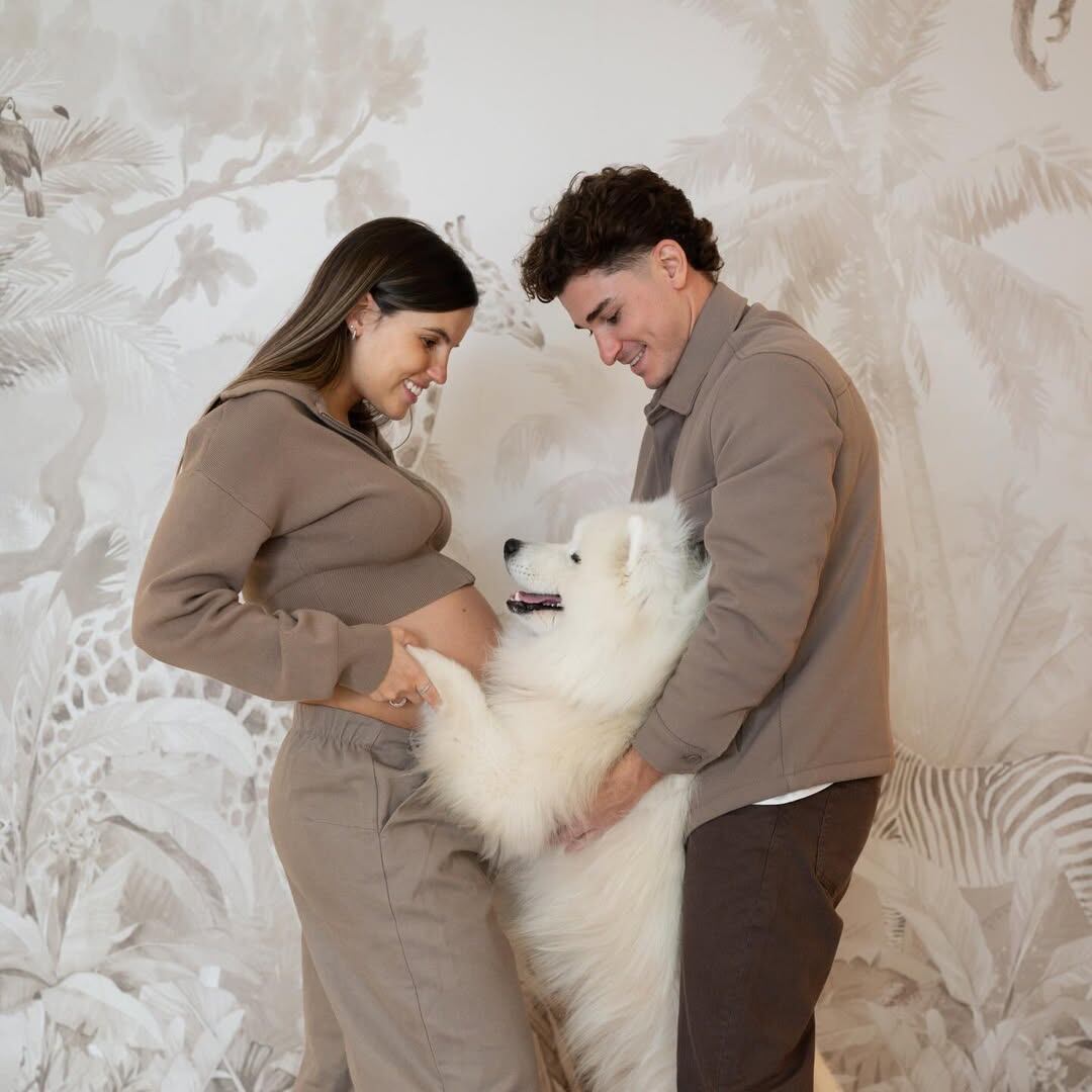 Antes del nacimiento del bebé, la pareja realizó una sesión de fotos familiar (Foto: Instagram @emiliafferrero)