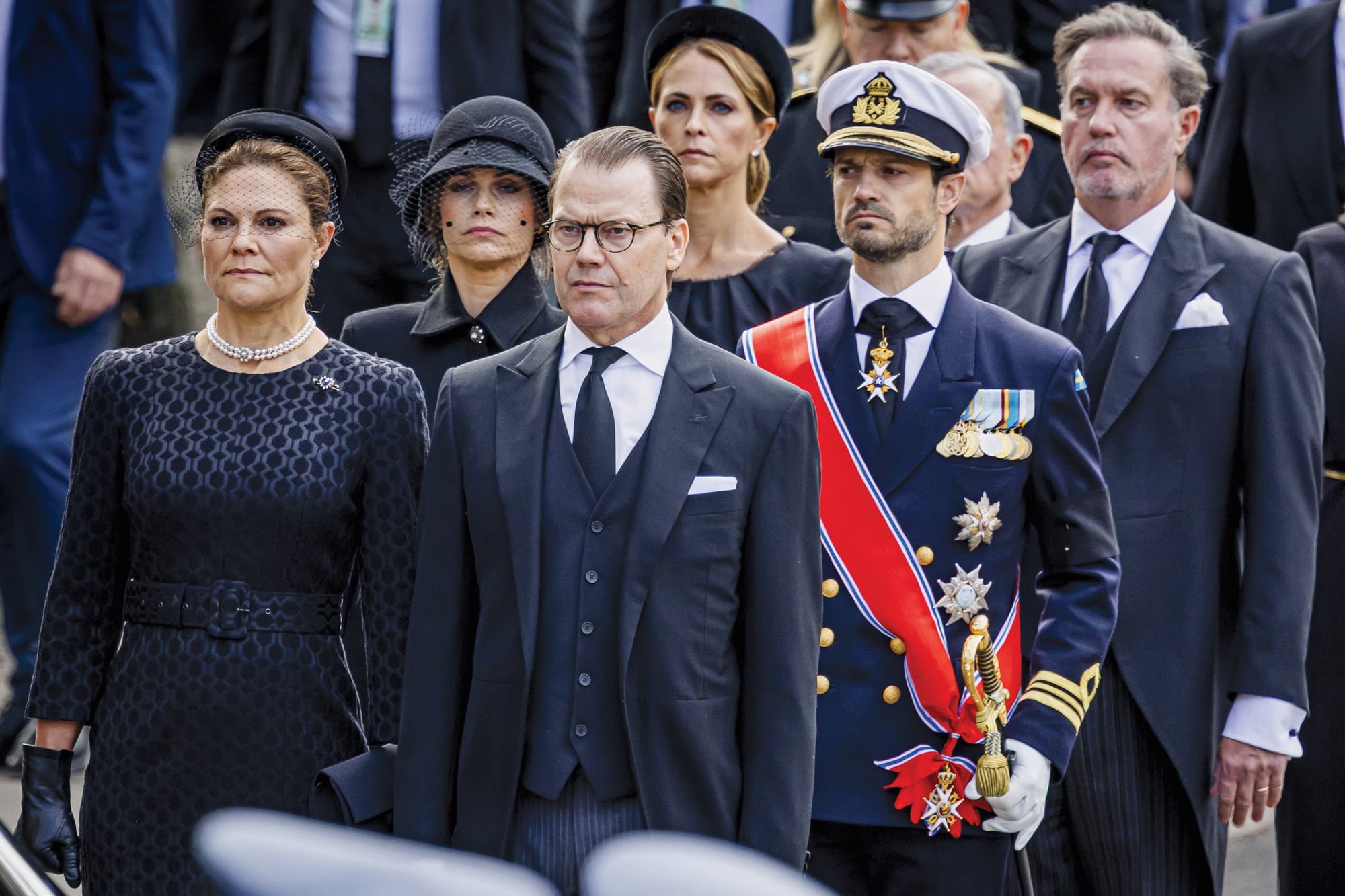 La Casa Real de los Bernadotte estuvo al completo. Además de los reyes Carlos Gustavo
y Silvia, dijeron presente sus hijos. En la imagen
se ve a la princesa heredera Victoria de Suecia y su marido, el príncipe Daniel, la princesa Sofía y el príncipe Carlos Felipe y la princesa Magdalena y Chris O’Neill