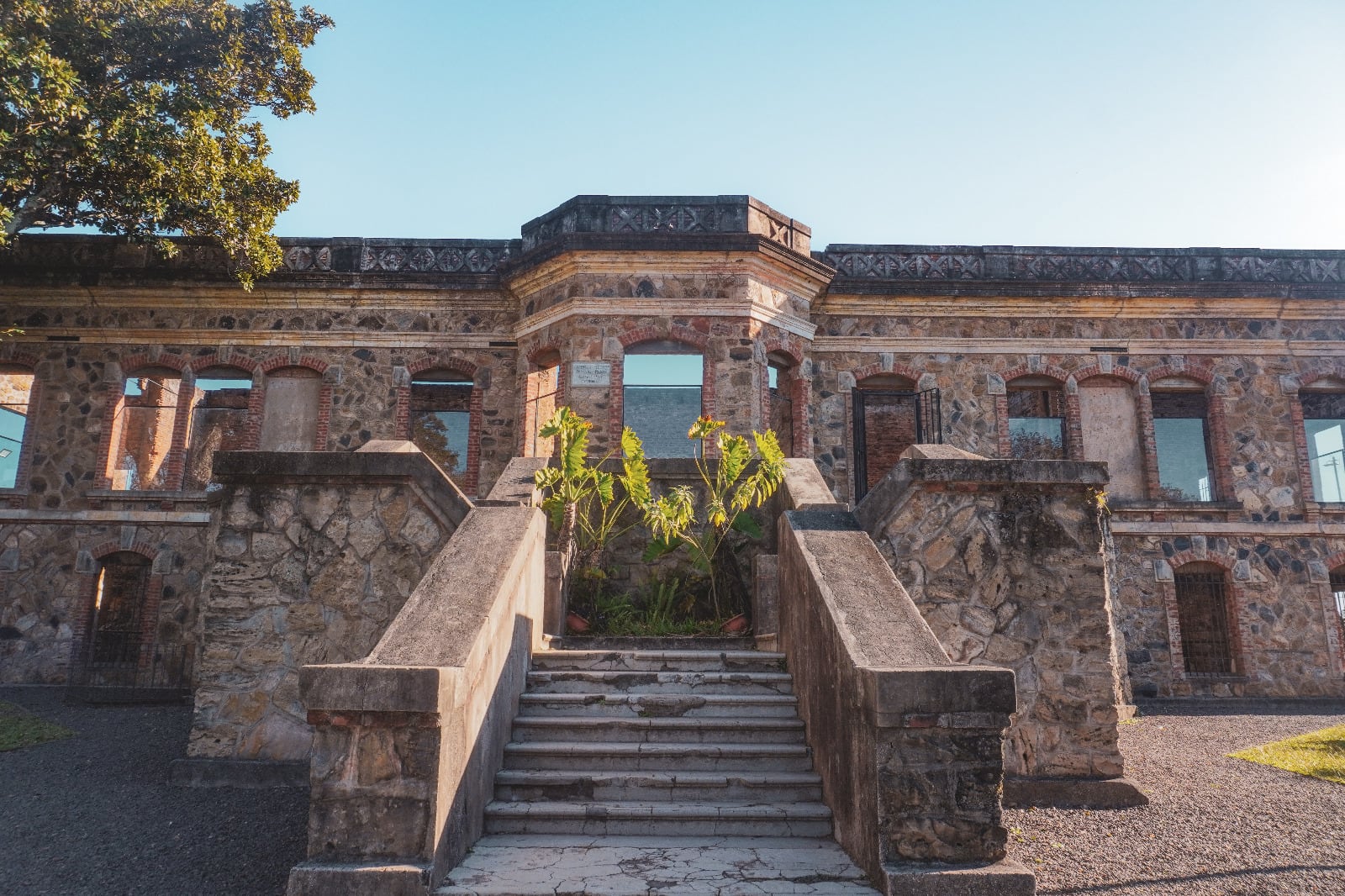 Un aterrizaje de emergencia, dos hermanas y un zorro: el episodio en un castillo argentino de Saint-Exupéry ligado a El Principito