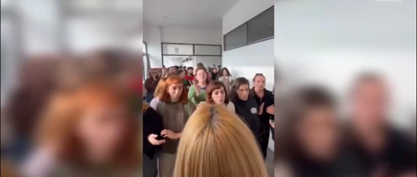 Estudiantes libertarios y de izquierda se trenzaron a golpes y empujones en la Facultad de Psicología de La Plata