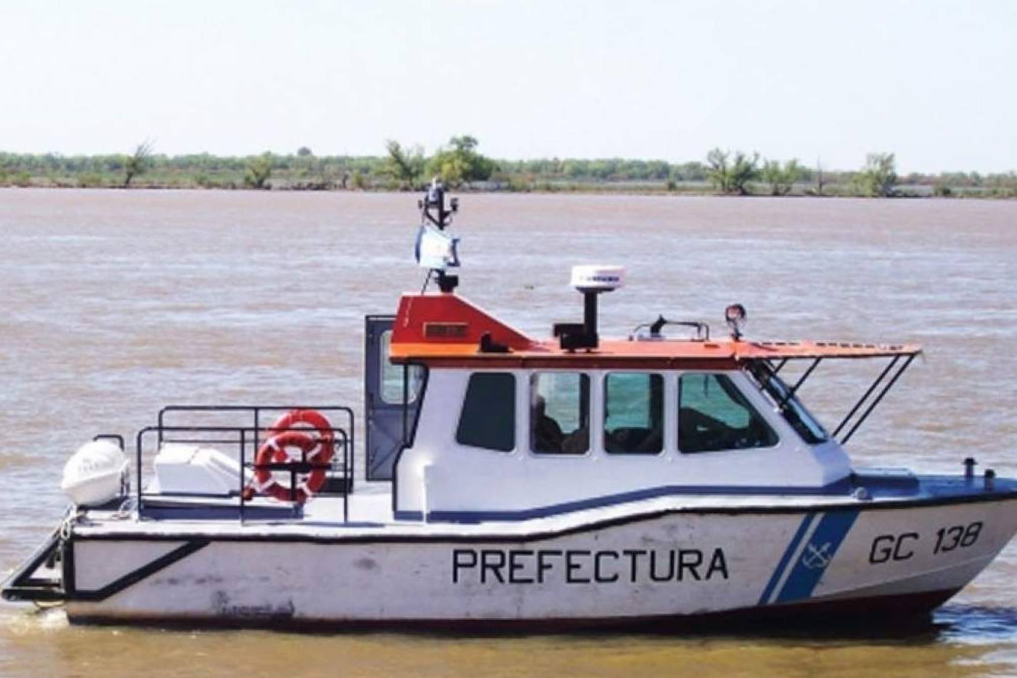 Hallaron muerto al policía que había caído en el río Paraná tras un accidente con su lancha