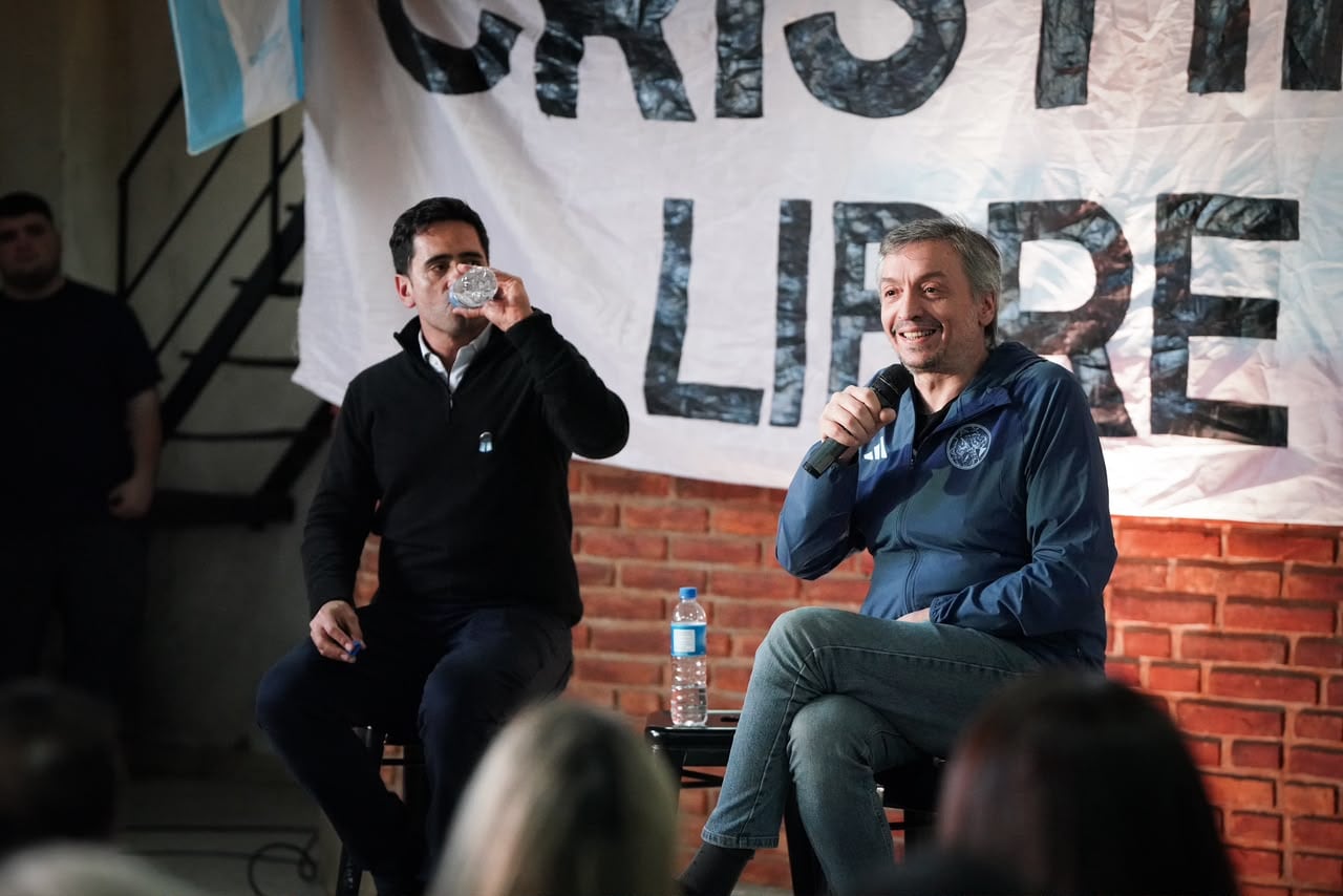 Máximo Kirchner, junto a Wado De Pedro, pidió que Cristina Kirchner sea candidata a Presidente en un acto en Carmen de Areco