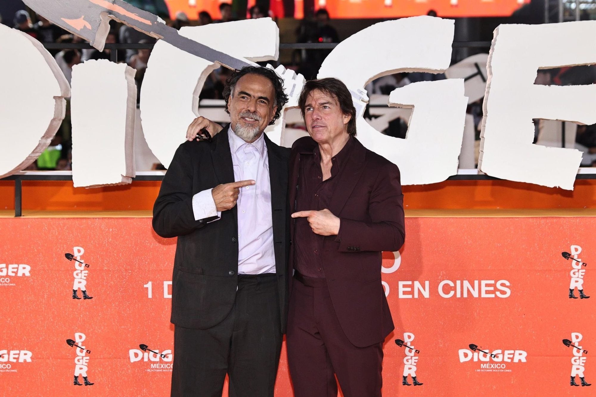 Alejandro González Iñárritu y Tom Cruise en el estreno de Digger, en México