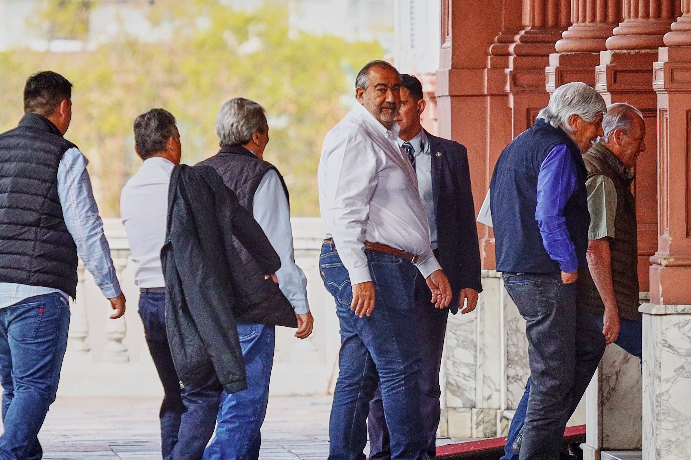 La cupula de la CGT entrando a casa Rosada para negociar la reforma laboral con el Gobierno