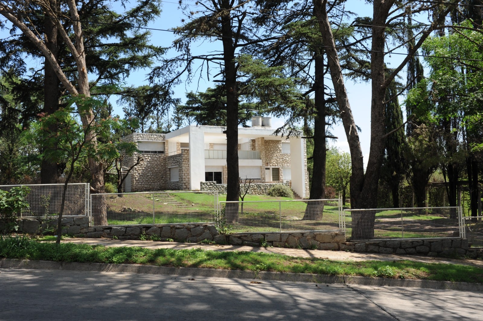 La Falda Busca Preservar Casa Miramontes, Emblema Arquitectónico Nacional