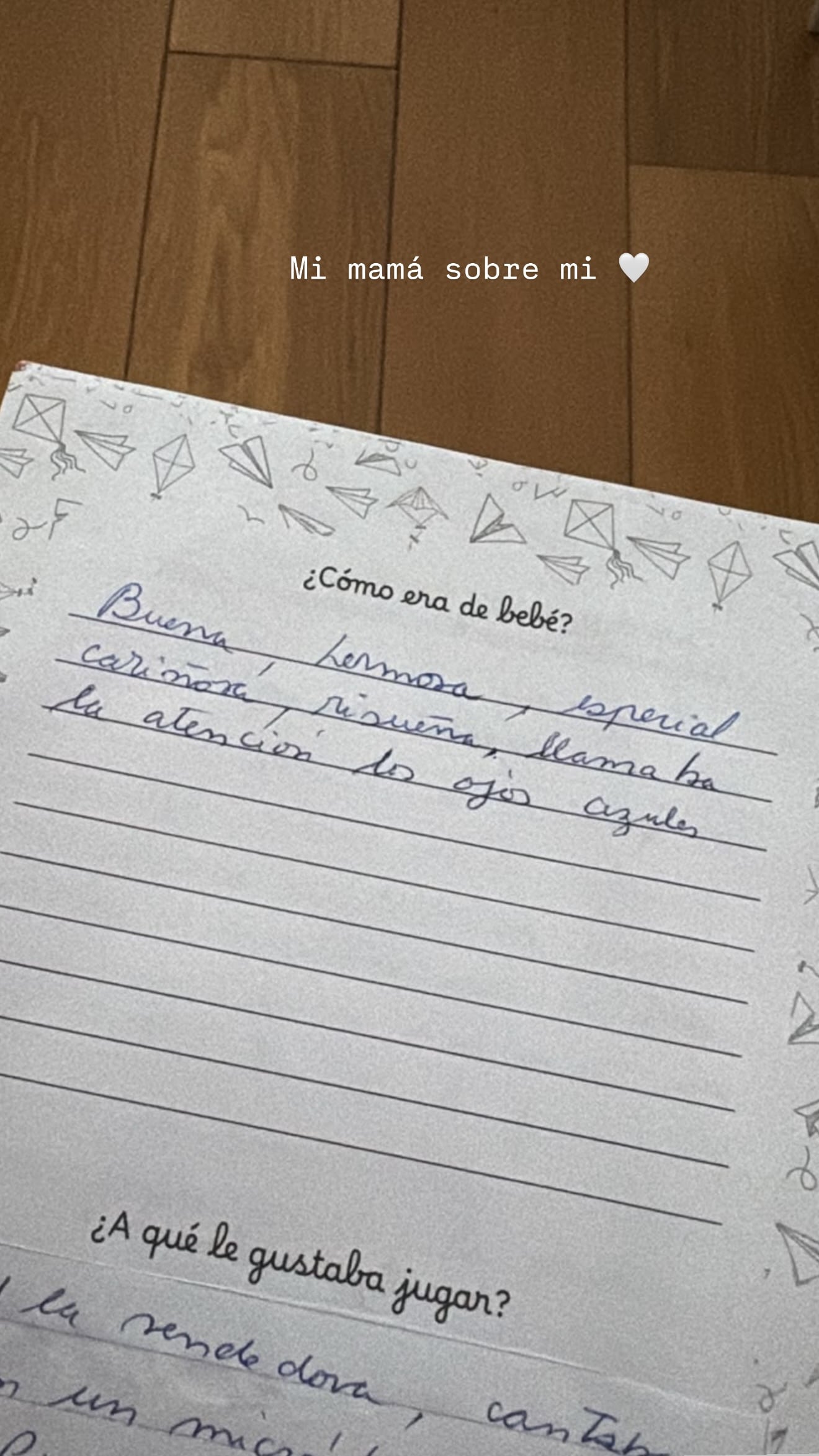 La descripción que escribió su madre cuando era bebé