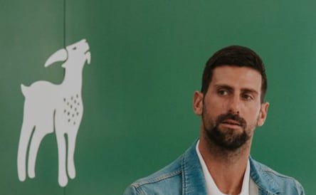 Nole y la cabra, una imagen ahora presente en una de sus indumentarias