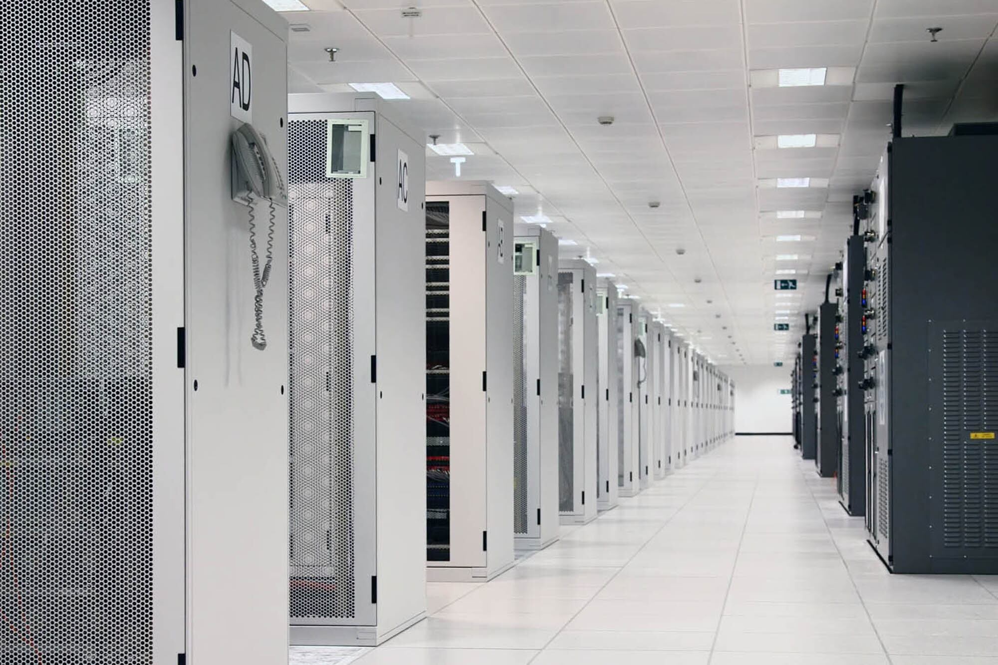 “La causa raíz es un problema en AWS”, comunicó el CEO de Perplexity, Aravind Srinivas (X)