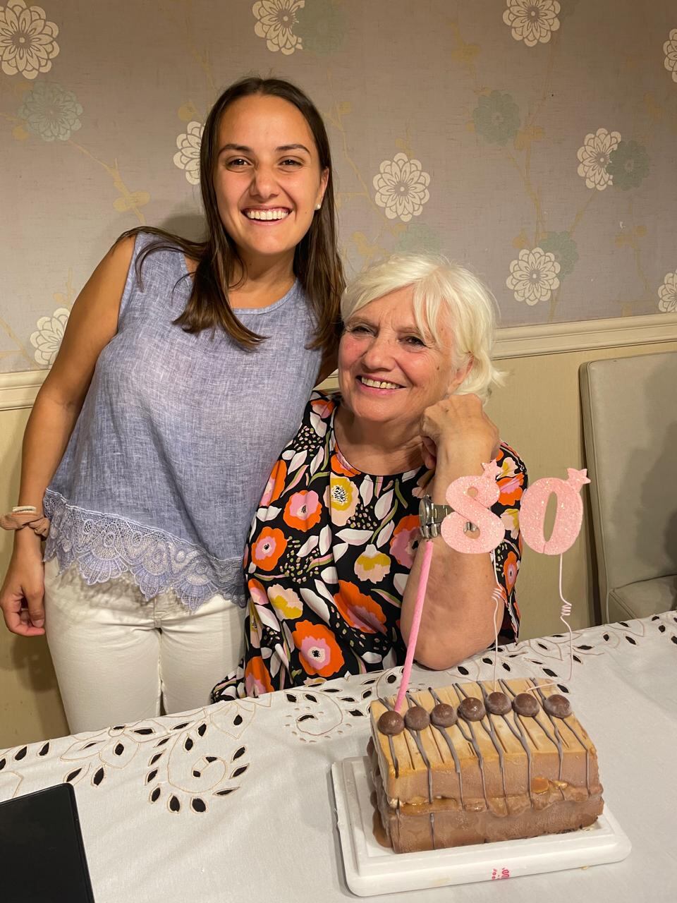 En el cumpleaños 80 de la abuela