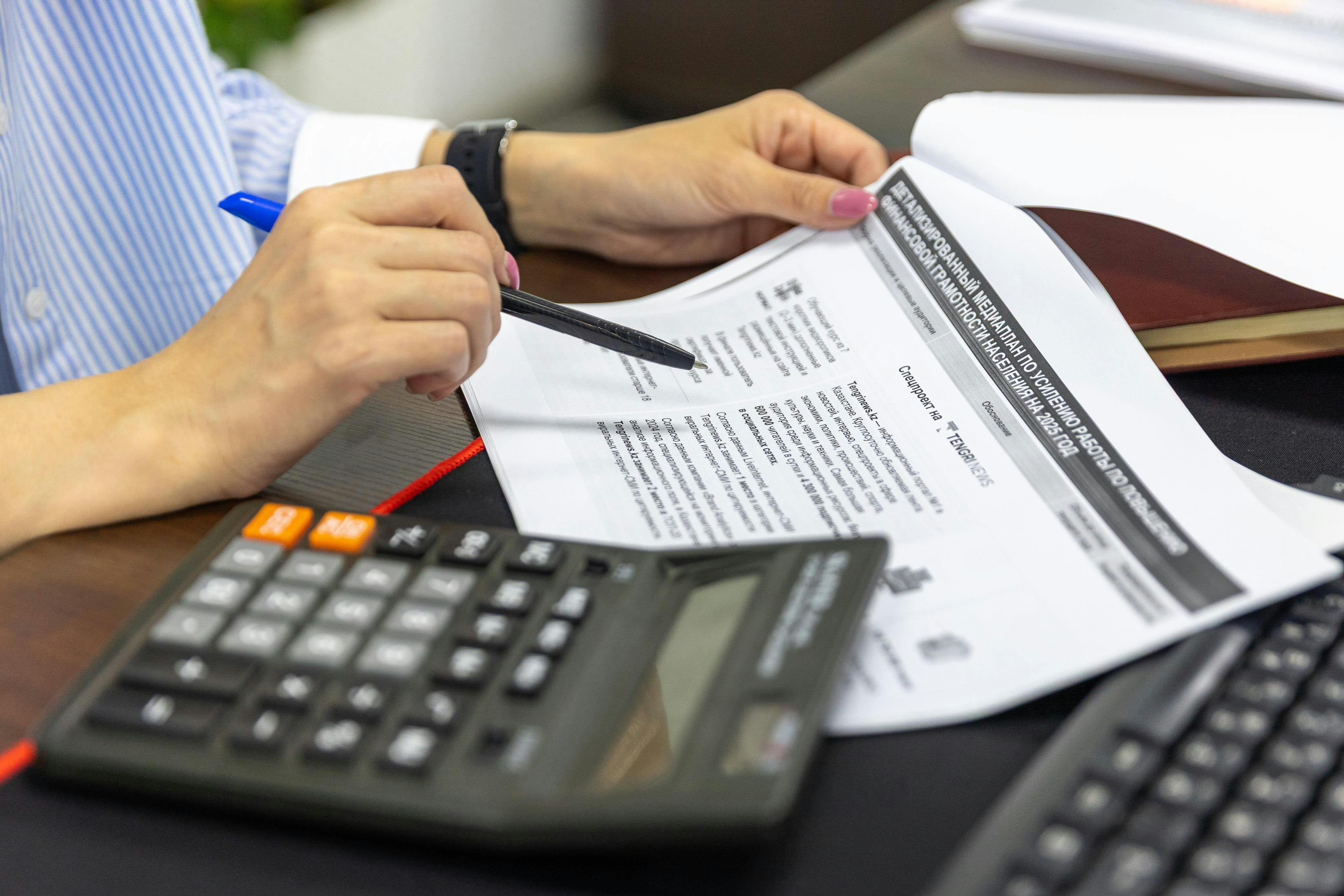 El IRS podrá compartir con ICE datos de los inmigrantes con órdenes de deportación para facilitar el proceso (Pexels/Bia Limova)