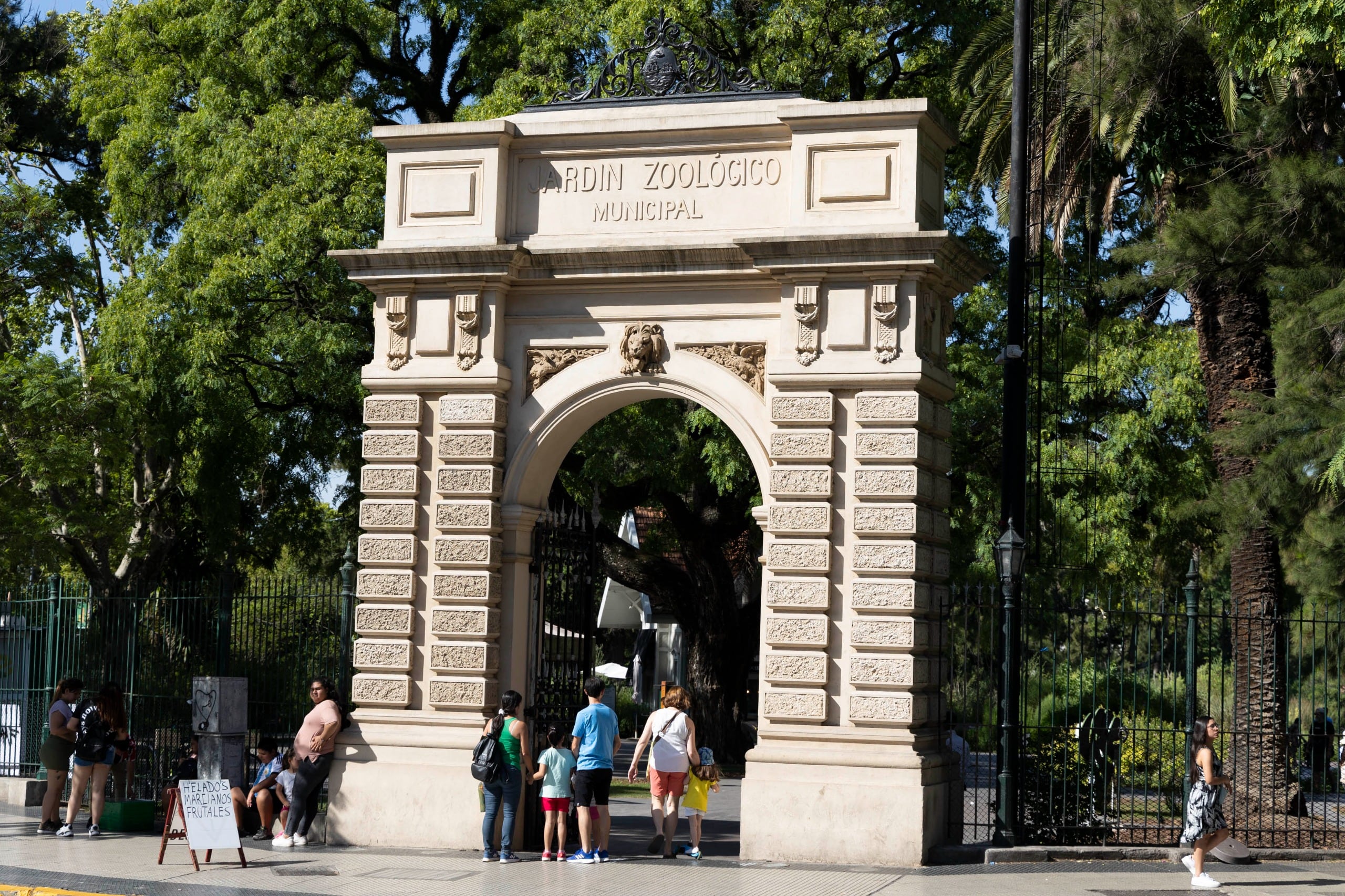 Ecoparque: el gobierno porteño anunció que comenzará a cobrar el ingreso a turistas, hasta ahora gratuito