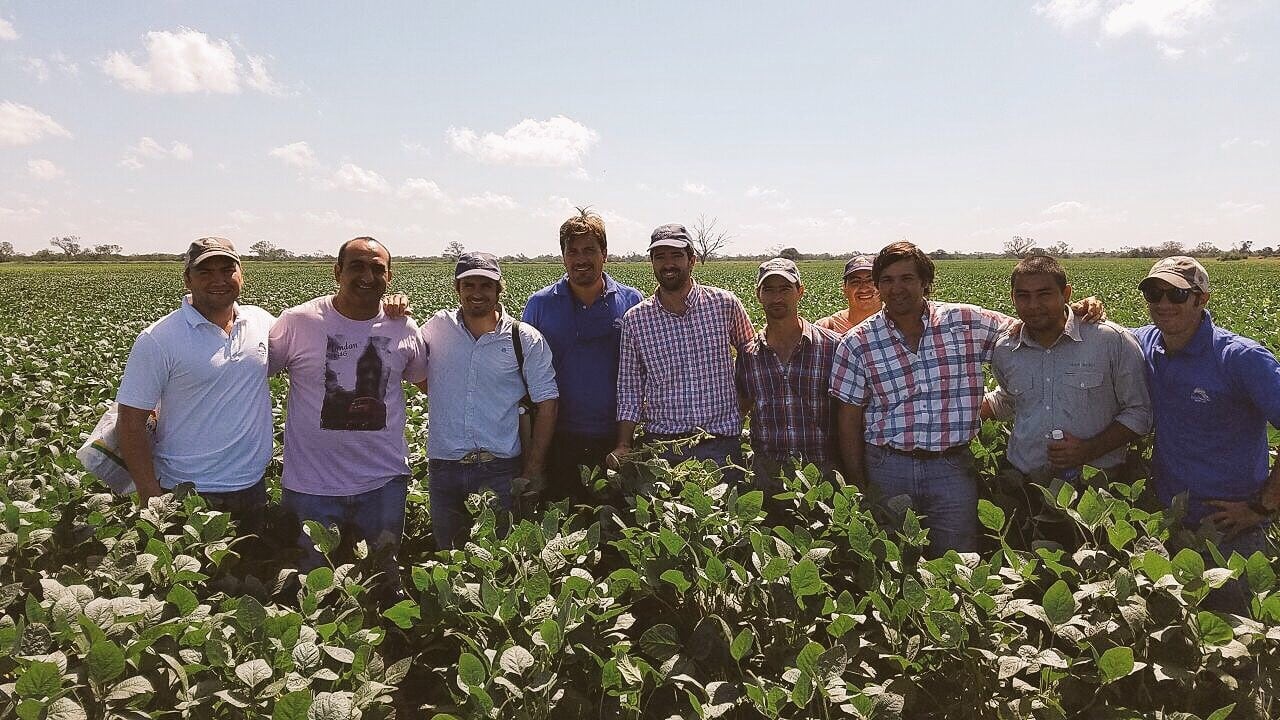 Diego Sánchez Granel junto al equipo de Man Agro