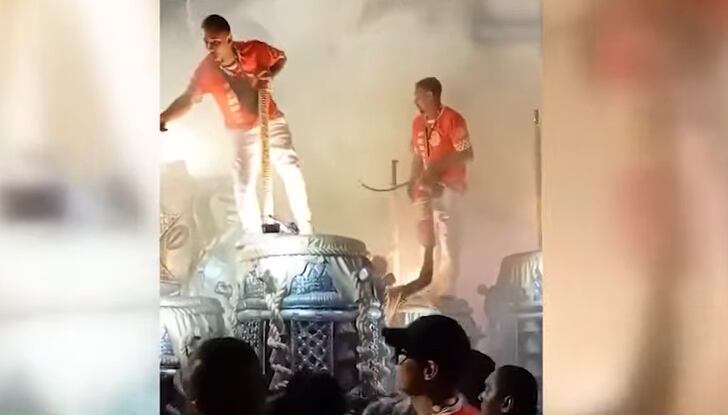 Pánico en el Carnaval Río de Janeiro: una carroza perdió el control, embistió al público y aplastó a tres personas 6 El nerviosismo se impuso en el medio de los clásicos festejos