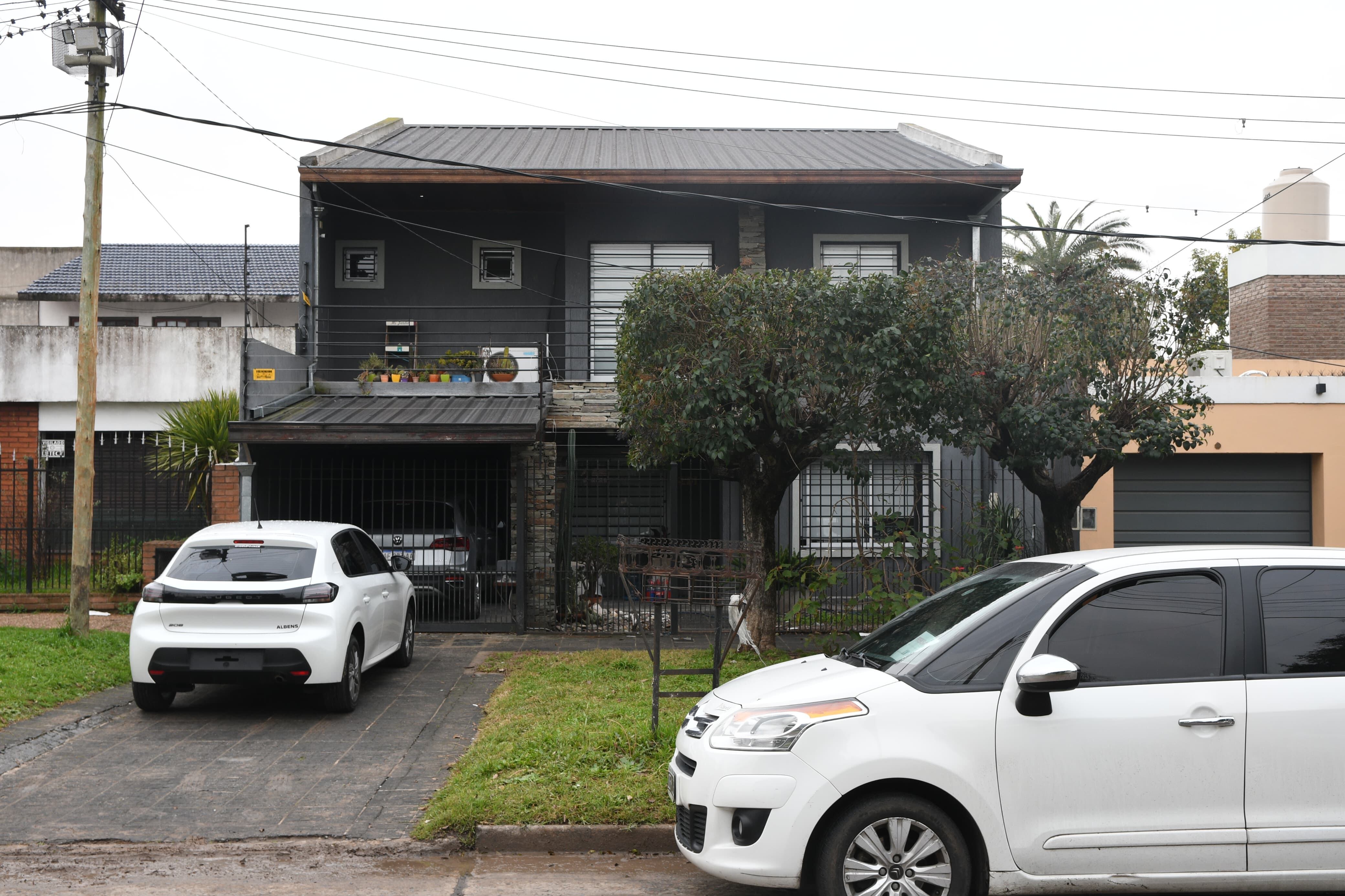 Domicilio de Leonardo Ezequiel Vence, que en la madrugada fue asesinado luego de que los delincuentes intentaran entrar a la casa de R. López y Acha, en Quilmes