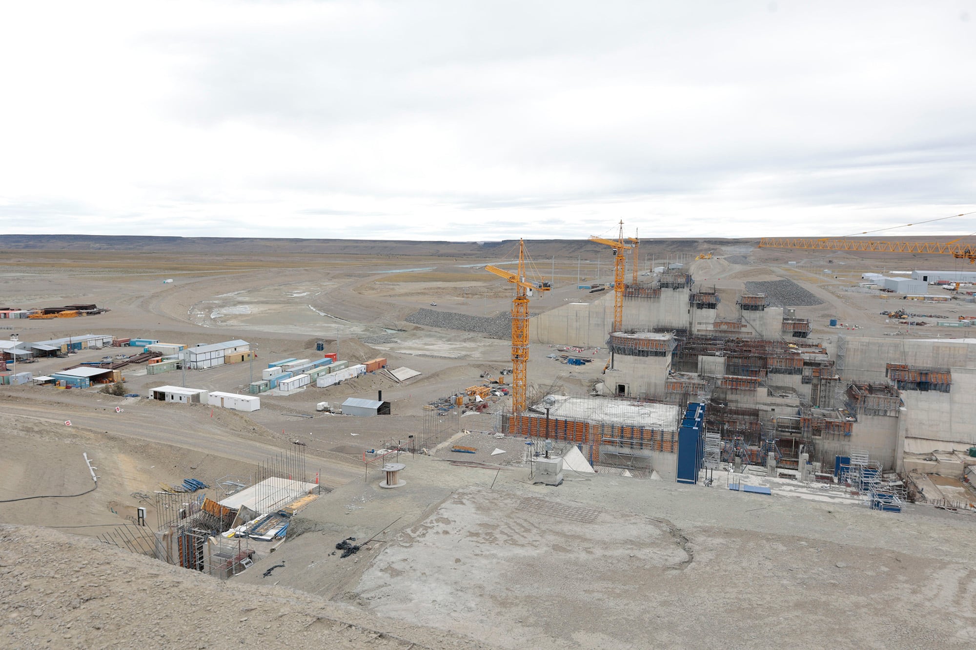 Represa hidroeléctrica La Barrancosa, Santa Cruz