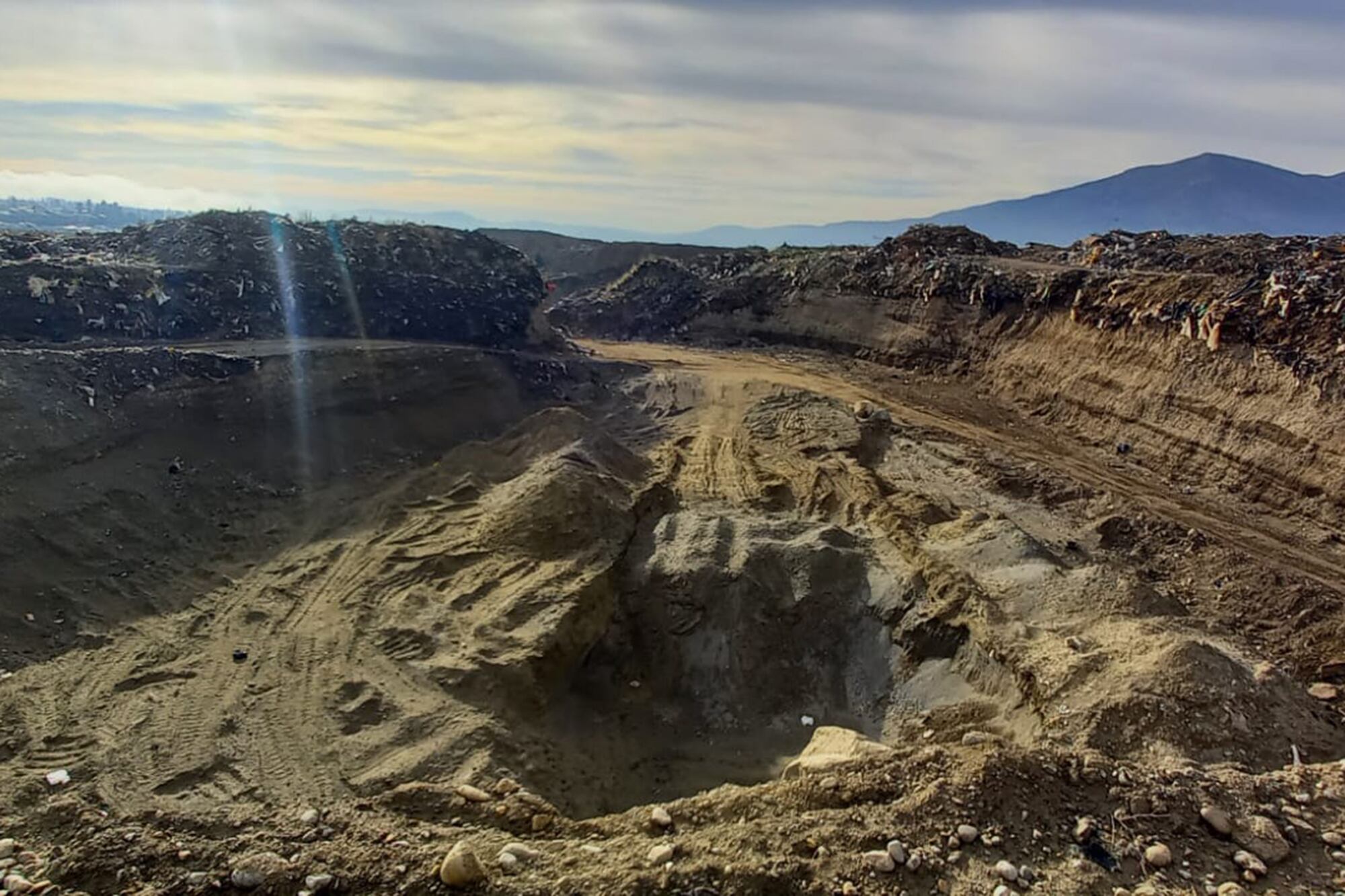 A lo largo de los últimos años, distintos gobernadores e intendentes hicieron anuncios vinculados con el vertedero de Bariloche, pero ninguno prosperó