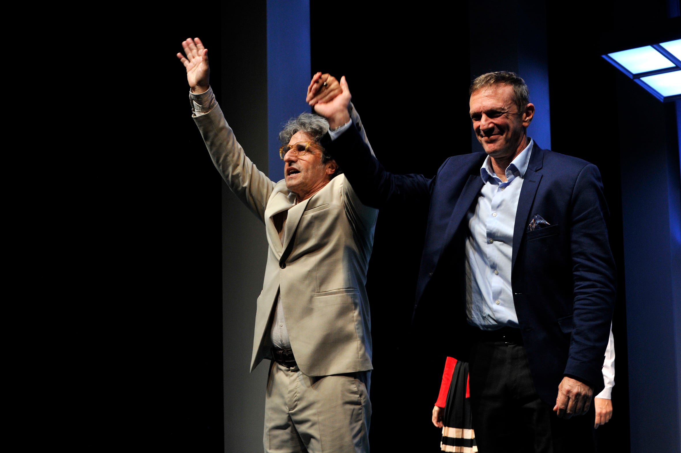 Diego Peretti y Federico D´Elía realizaron una función de prensa de El jefe de mi jefe, la adaptación teatral de Jack McNamara de The Boss of it All, film de 2006 del controvertido cineasta danés Lars Von Trier. El espectáculo cuenta con la dirección de Javier Daulte y la producción de Pablo Kompel, Ricardo Hornos y Adrián Suar. Ariadna Asturzzi, Juan Isola, Cristian Jensen y Andrea Lovera completan el elenco