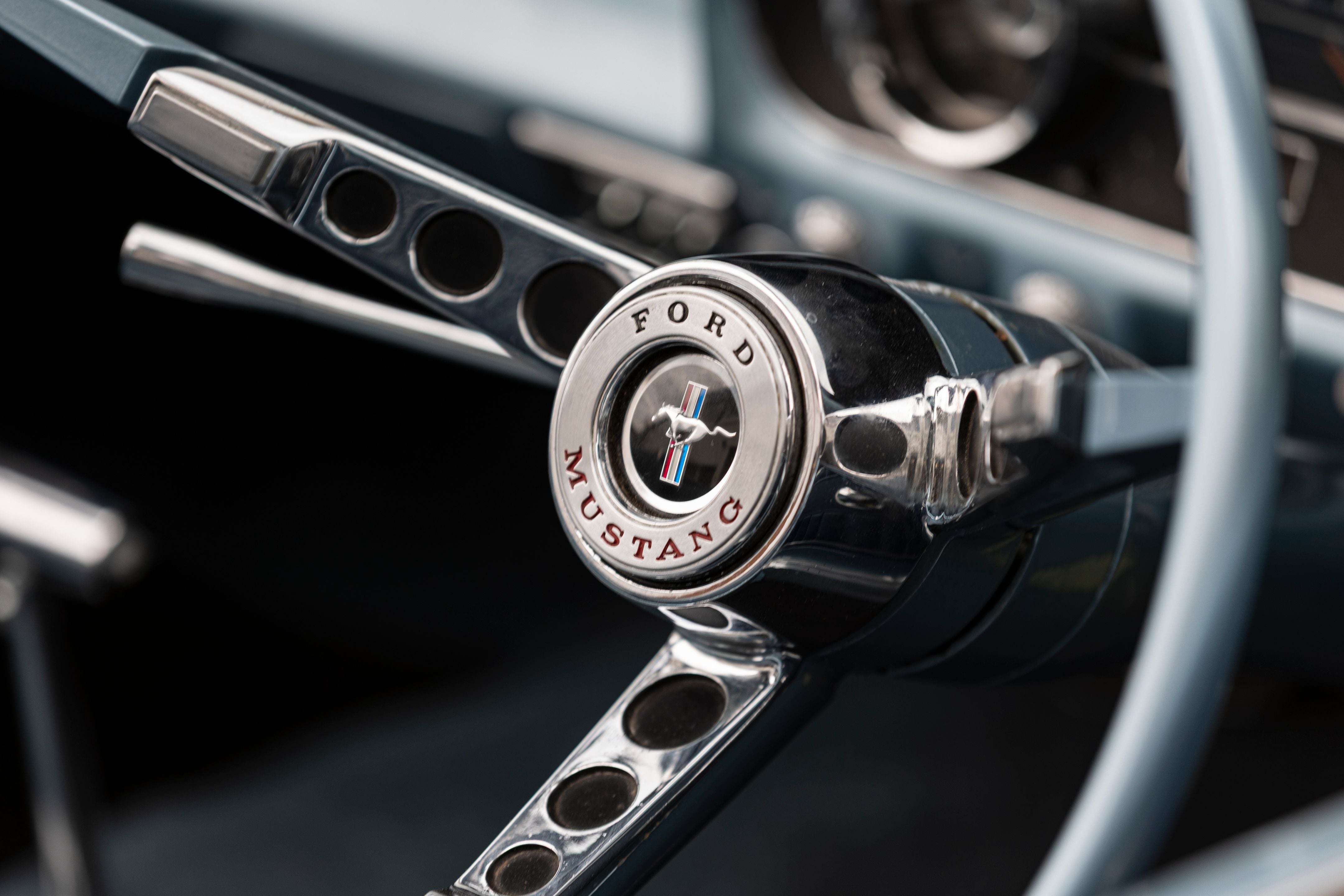 Detalles del volante en el modelo clásico