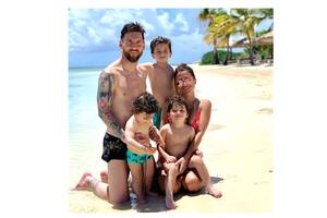 Messi, de vacaciones en el Caribe mientras se resuelve su situación