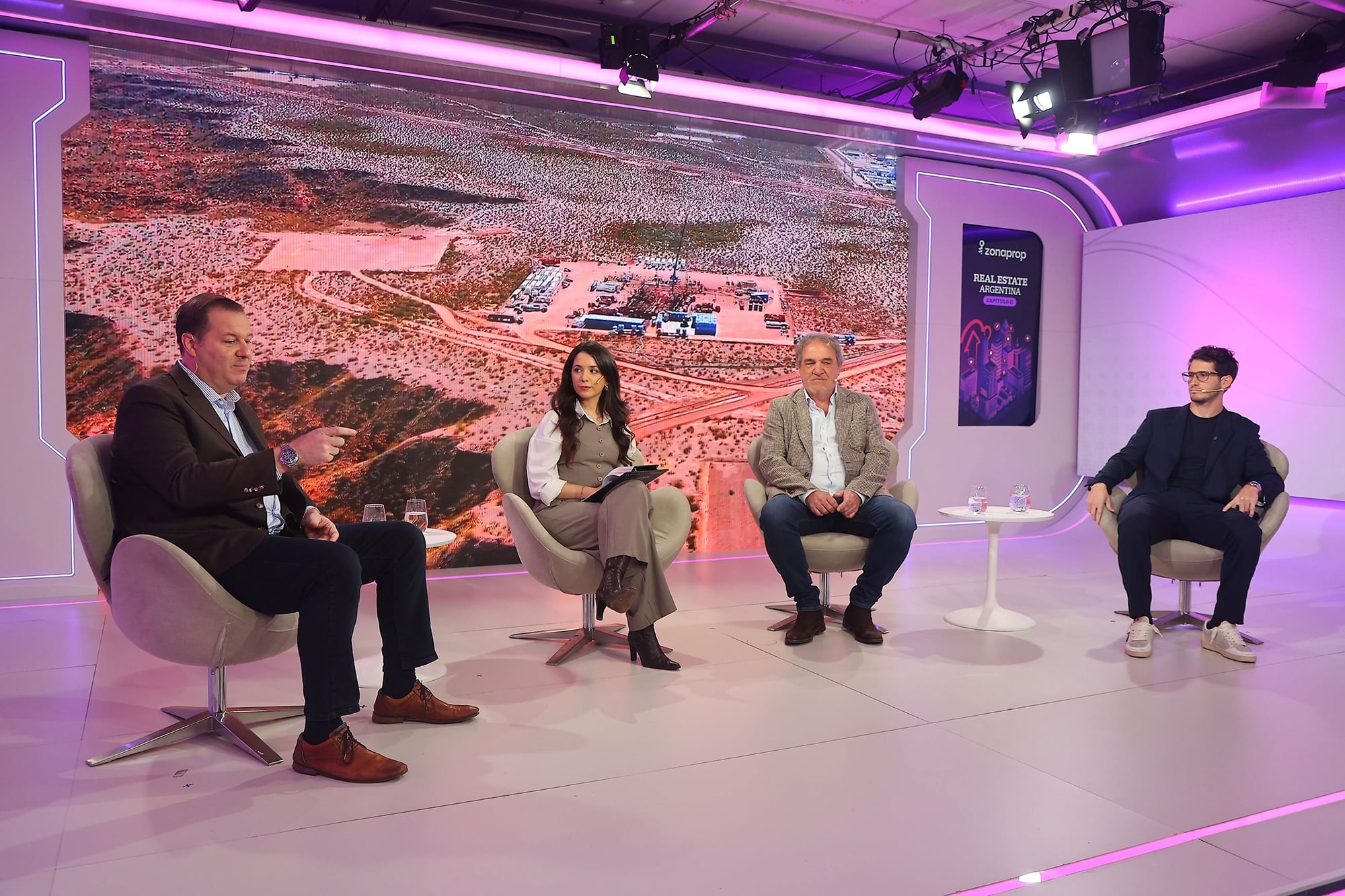 Lucas Salvatore (Idero), Candela Contreras (LA NACION), Ricardo Griot (Pecam) Y
Jeremías González Toledo (Inarch)