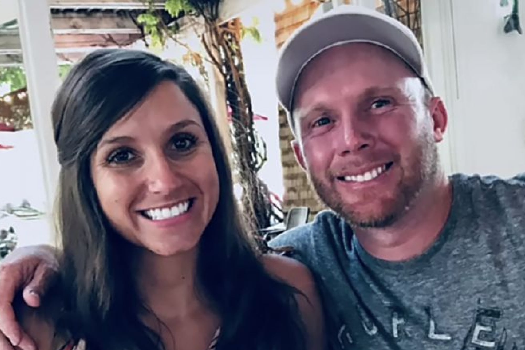 Viuda Es Acusada de Envenenar a Su Marido Tras Publicar Libro de Consuelo