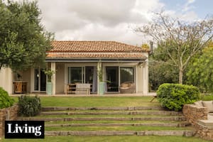 Como sorpresa para su mujer, terminó de equipar la casa de fin de semana al estilo de su Provence natal