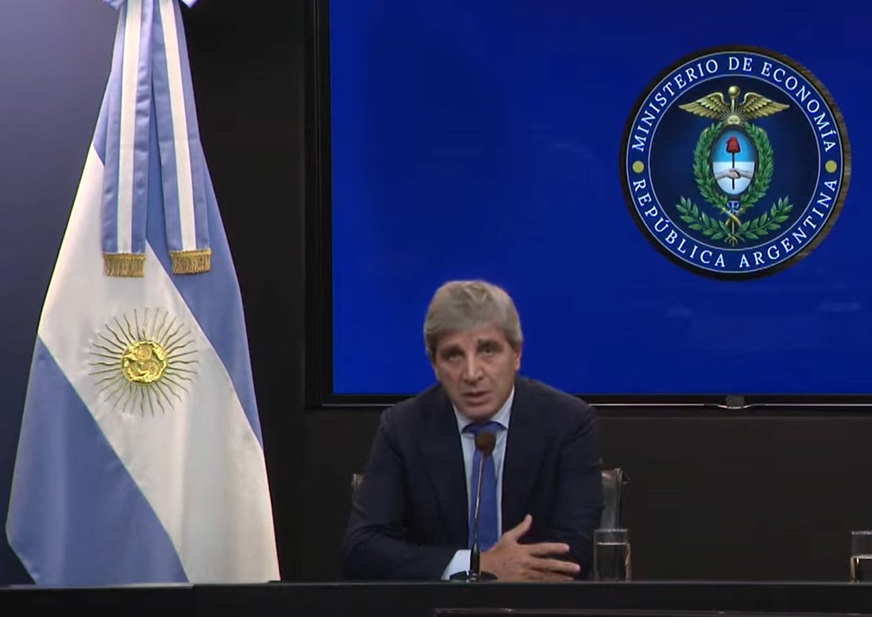 El Gobierno envió al Congreso el proyecto de “inocencia fiscal” para sacar los dólares del colchón