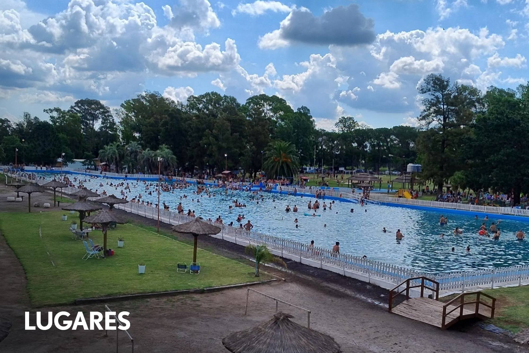 El pueblo que ostenta la pileta de agua salada más grande del país y es vecino de la ciudad natal de Mirtha Legrand