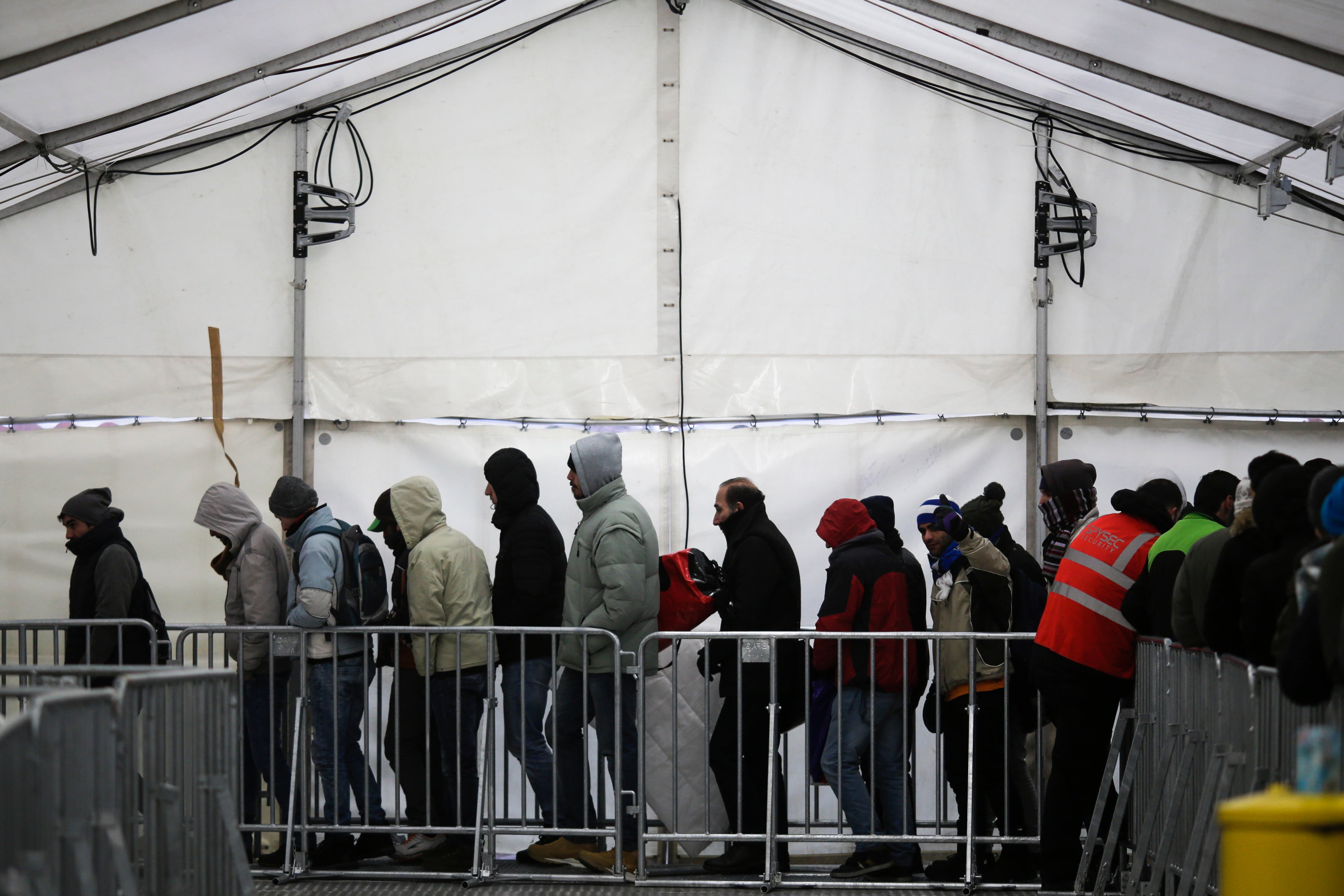 El Parlamento Europeo aprobó crear "centros de retorno" de migrantes fuera del bloque