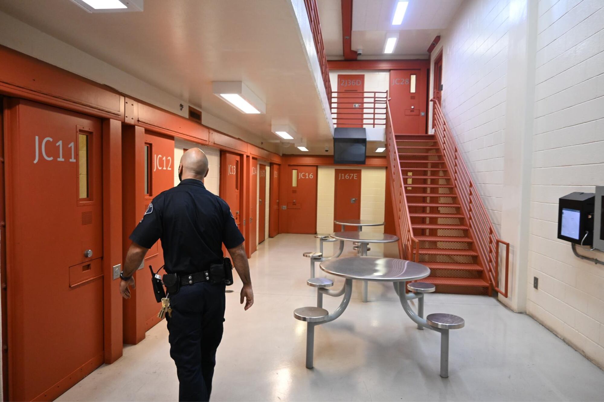 El acuerdo vigente desde 2007 fue defendido por autoridades locales, que aseguran que no viola la ley SB 54 de California