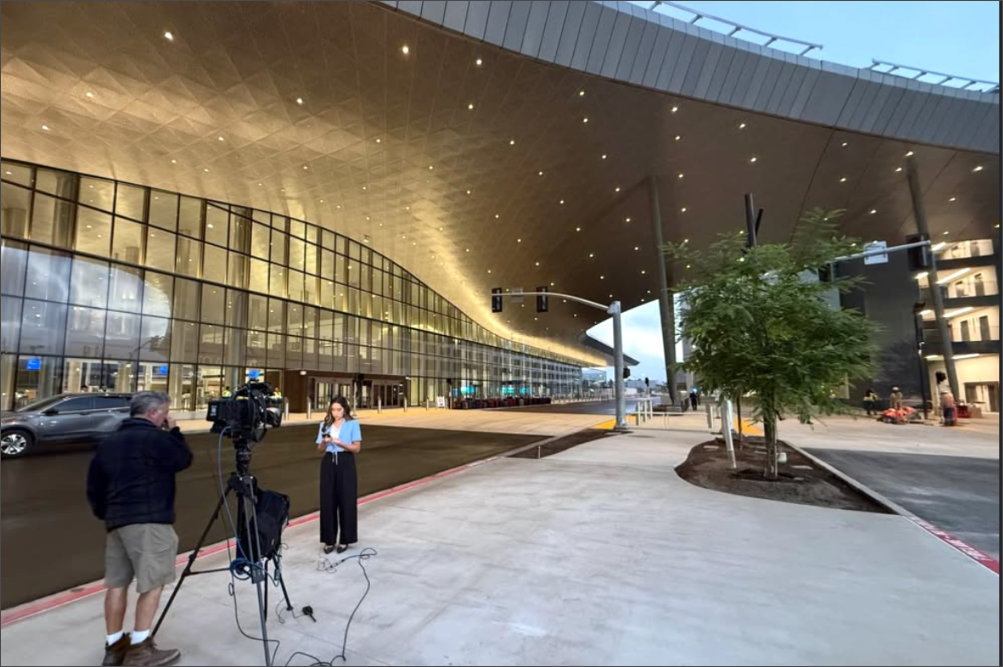La nueva terminal del BUR de California se construyó bajo los estándares actuales de protección anti-sismos y cumple con los requerimientos de accesibilidad de la ley ADA