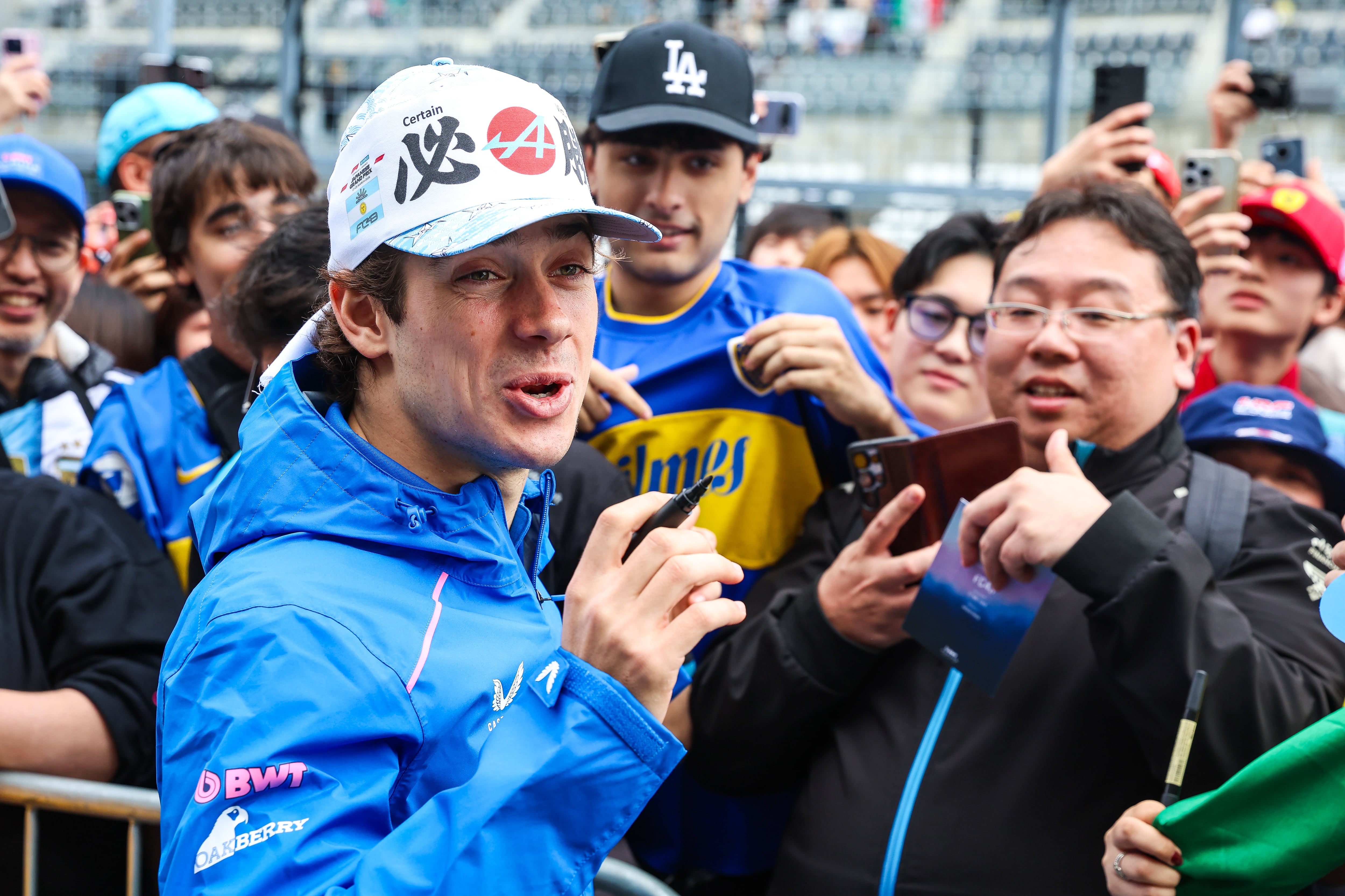 Franco Colapinto encara con buenas expectativas su primera experiencia en Japón, donde afronta los entrenamientos iniciales del tercer gran premio de la Fórmula 1.