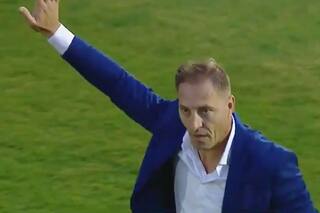 Los hinchas de Huracán ovacionaron a Néstor Pitana antes del clásico en el Ducó