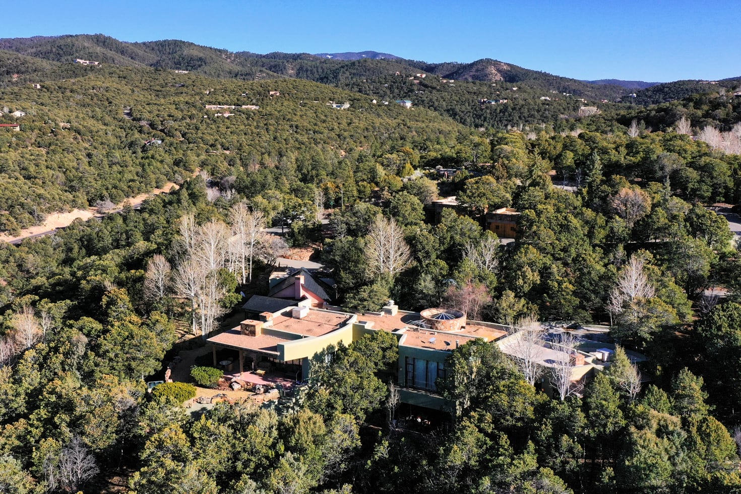 La casa propiedad del actor Gene Hackman y su esposa Betsy Arakawa el jueves 27 de febrero de 2025 en Santa Fe, Nuevo México.
(Foto AP/Roberto E. Rosales)