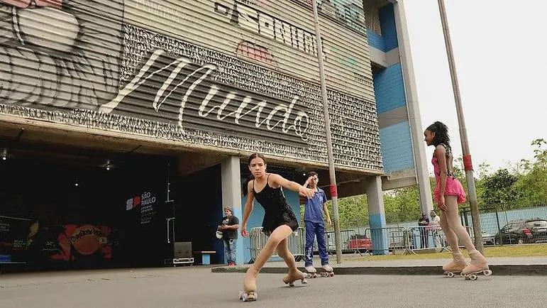 La Escuela Estatal Parque dos Sonhos en Cubatão invirtió en proyectos extracurriculares y se inspiró en el modelo cubano