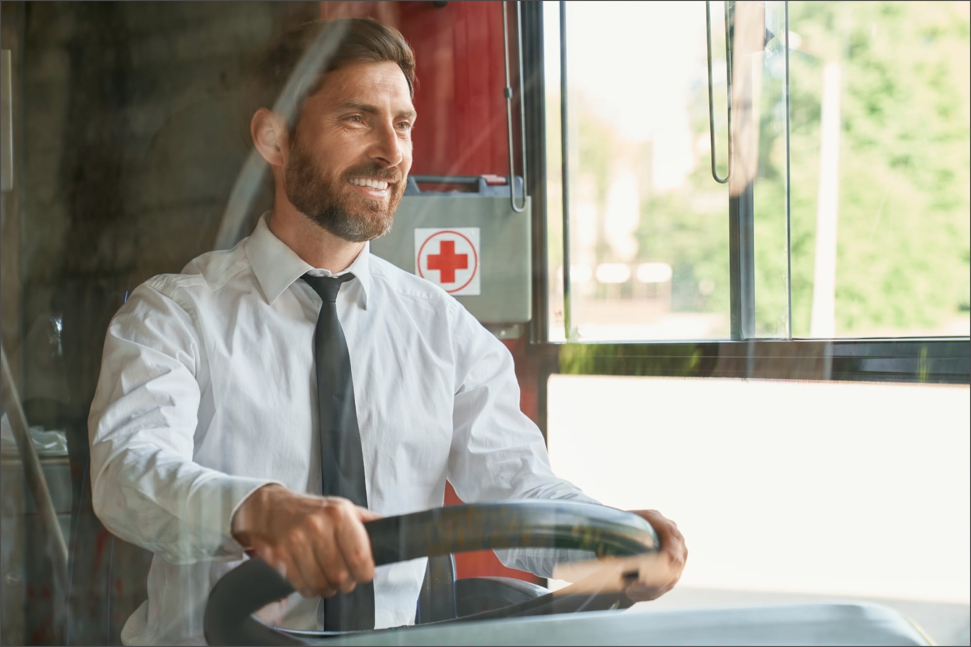 Trabajo en Miami-Dade: cómo aplicar para ser chofer de autobús en abril 2026