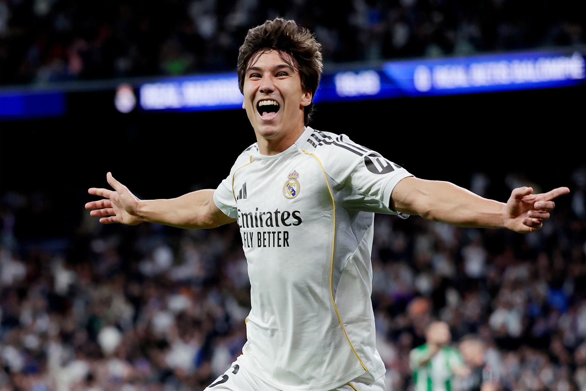 Gonzalo García brilló con un triplete en la goleada de Real Madrid sobre Betis por 5 a 1