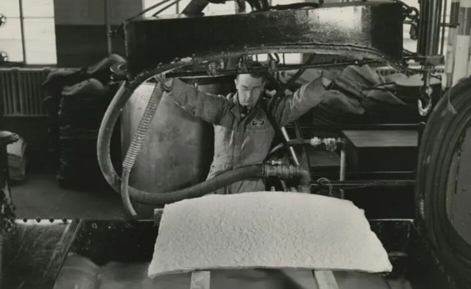 El auto que creó Henry era de plástico y biodegradable