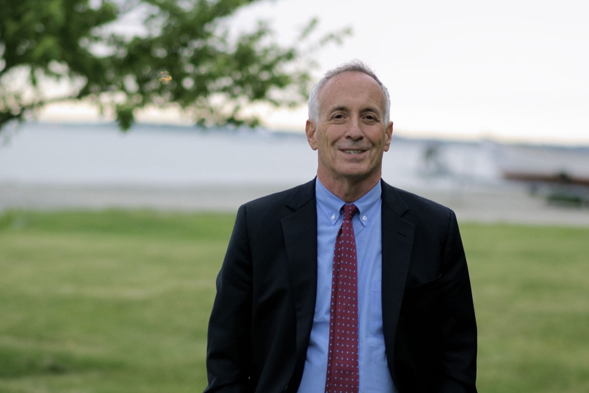 Larry Kotlikoff: “Este país tiene un siglo de historia de no poder controlarse cuando hablamos de imprimir dinero”