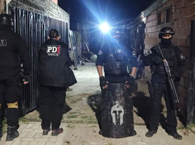 Allanamientos en búnkeres narco. Una banda utilizaba a mellizas de 7 años para entregar cocaína a sus clientes