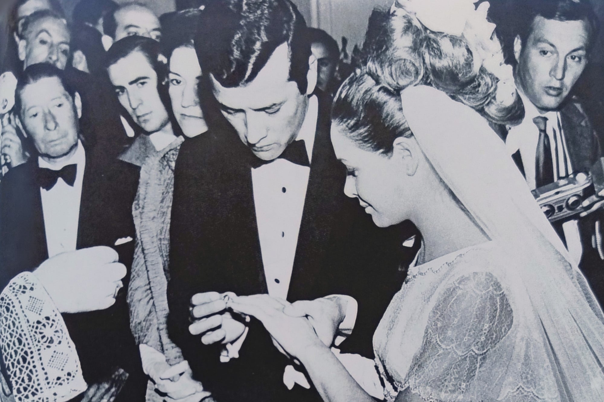 Se casaron en la Abadía de San Benito (en Palermo), el 2 de marzo de 1967. En la foto, a la izquierda del novio se ve al jockey Irineo Leguizamo, que fue el padrino