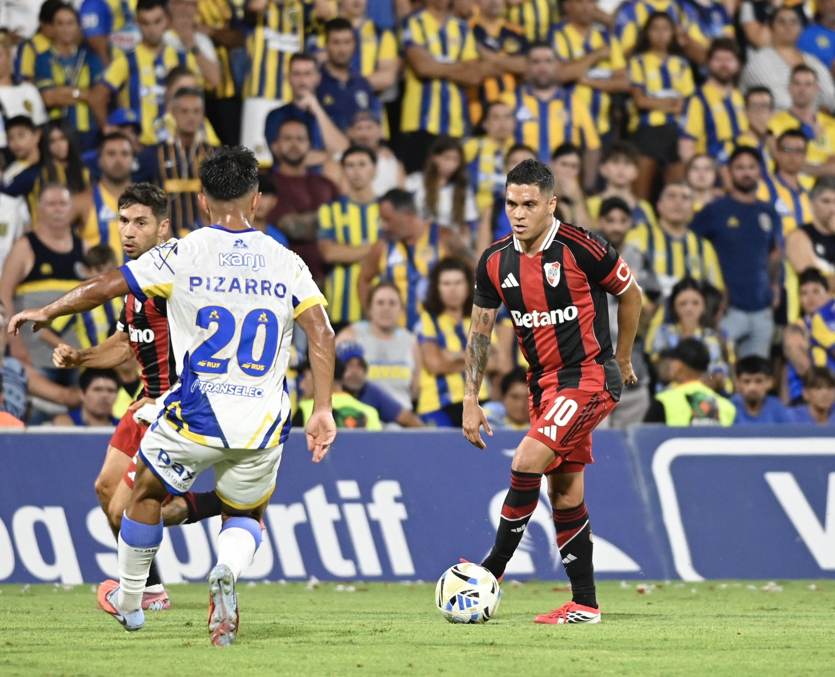 River muestra un rumbo, firme atrás, pero es puro fogueo ofensivo si no se enciende la zurda de Quintero