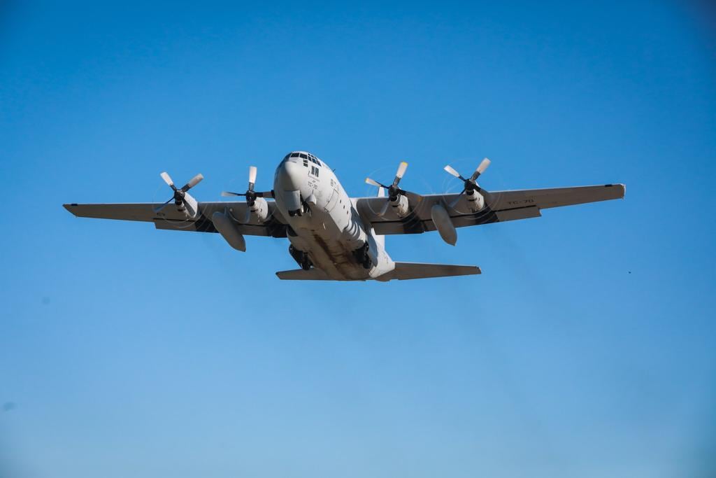El Gobierno anunció el envío de un avión Hércules a Bolivia en medio de la ola de protestas