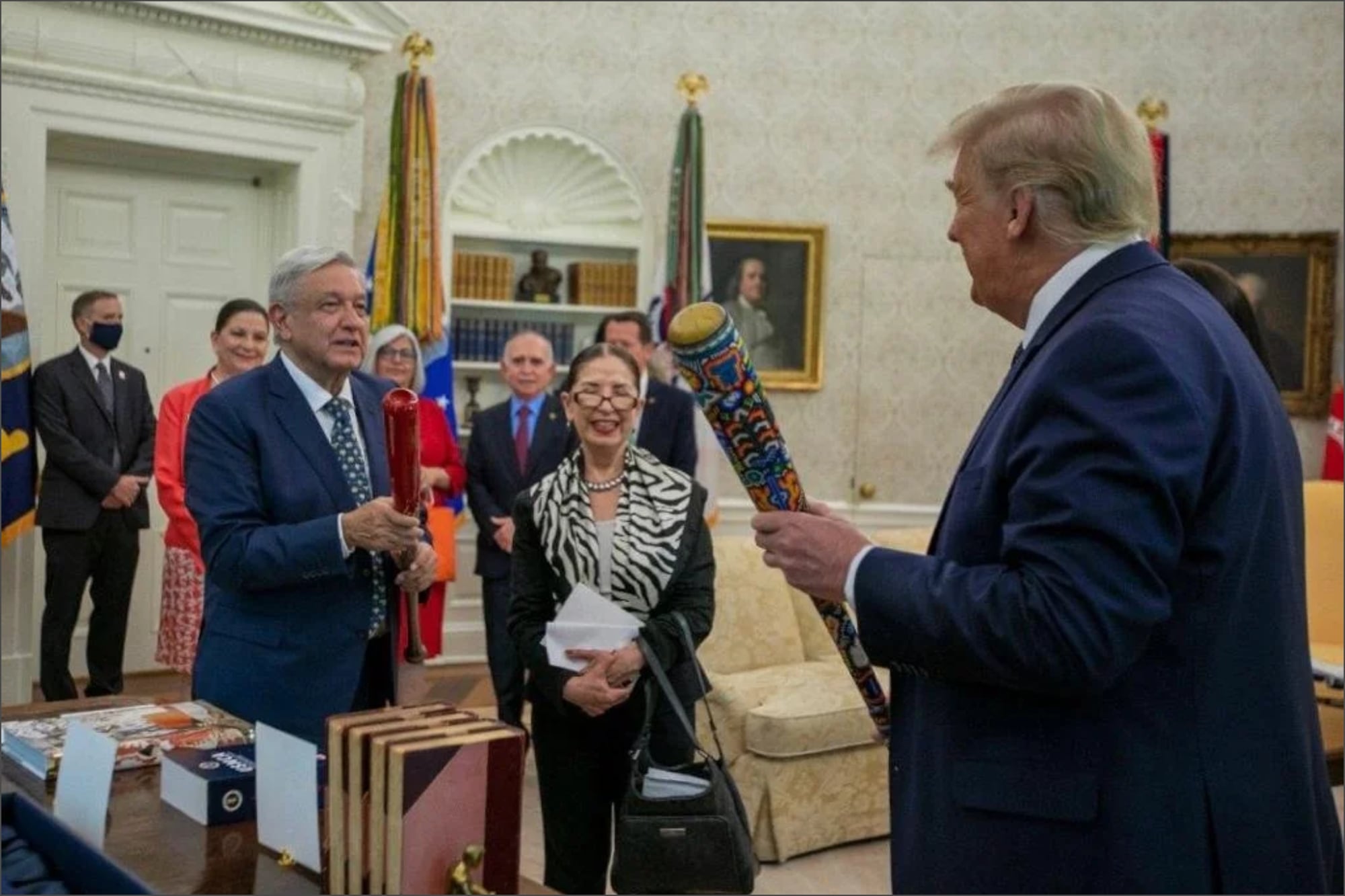 La intérprete de Sheinbaum, Lilia Rubio, junto a Donald Trump y Manuel López Obrador